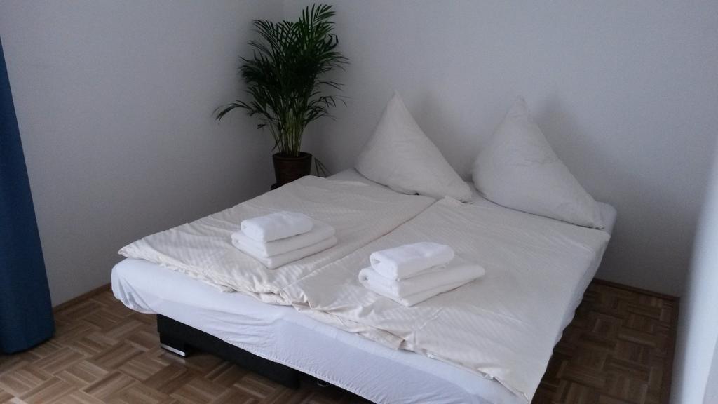 Panoramablickhotel - Lakeview Apartments Annenheim Phòng bức ảnh