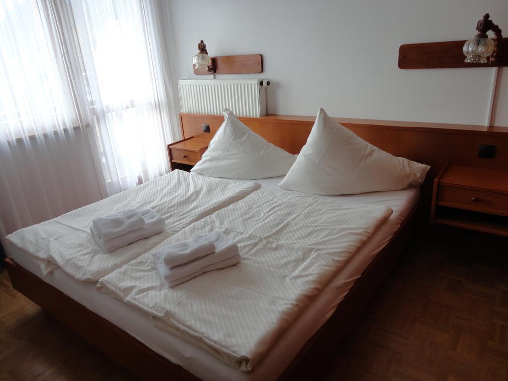 Panoramablickhotel - Lakeview Apartments Annenheim Phòng bức ảnh