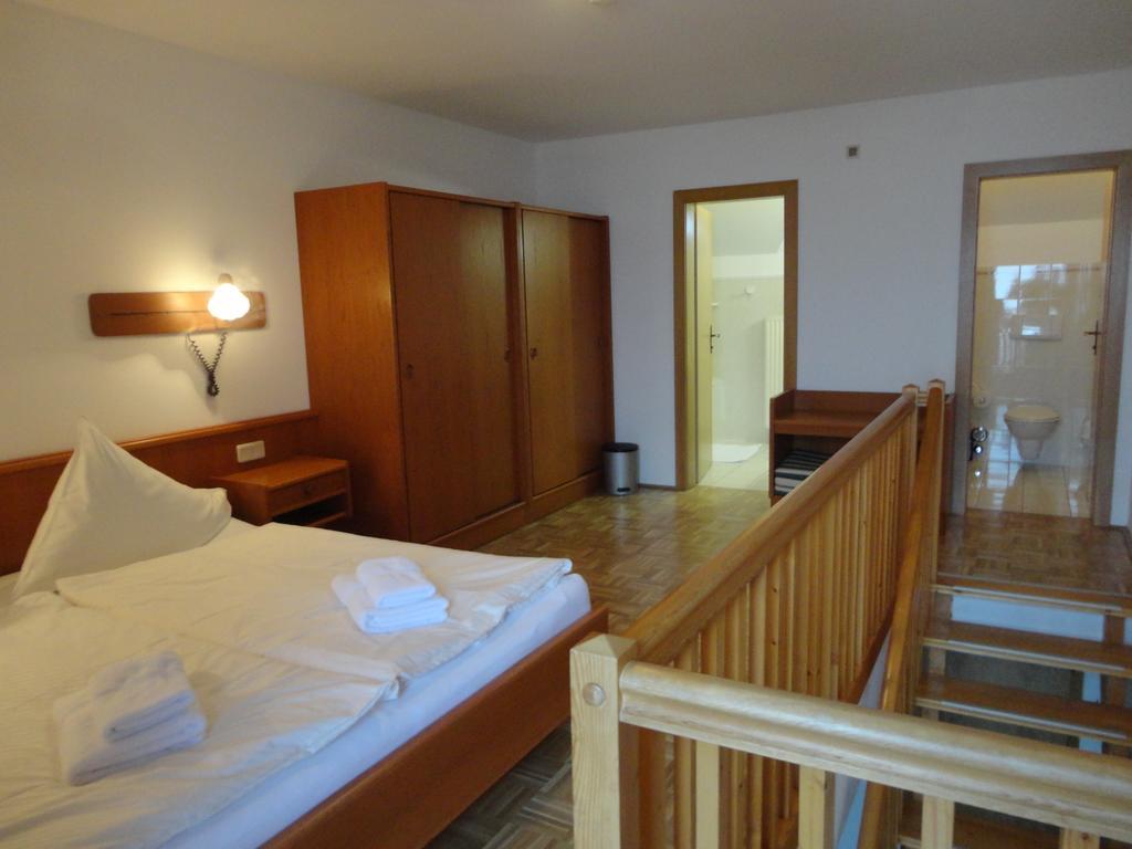 Panoramablickhotel - Lakeview Apartments Annenheim Ngoại thất bức ảnh