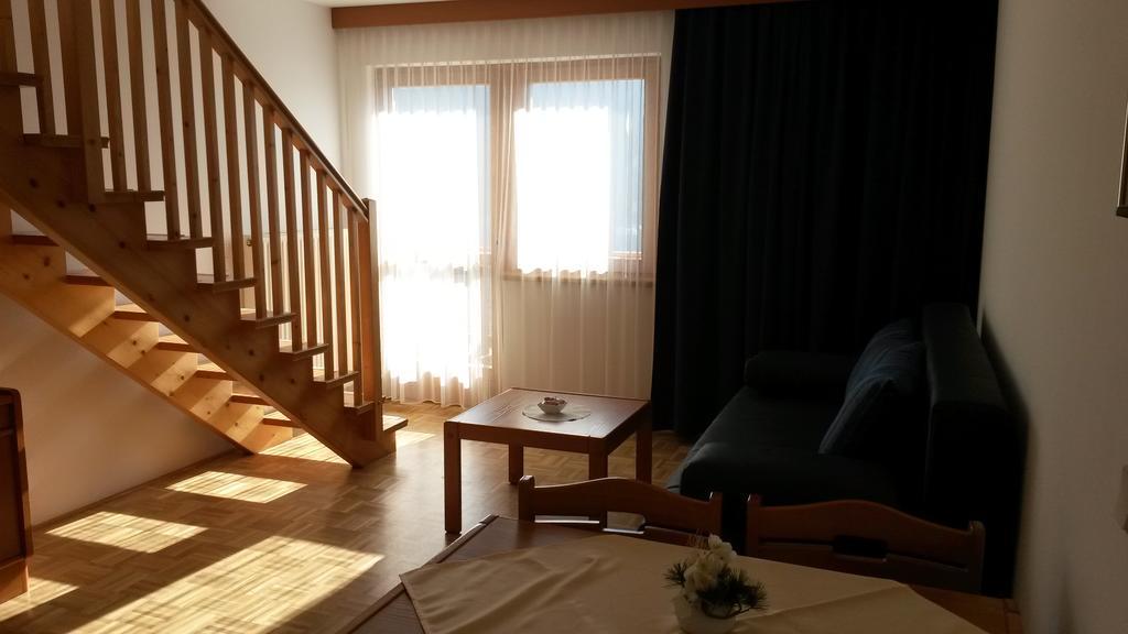 Panoramablickhotel - Lakeview Apartments Annenheim Phòng bức ảnh