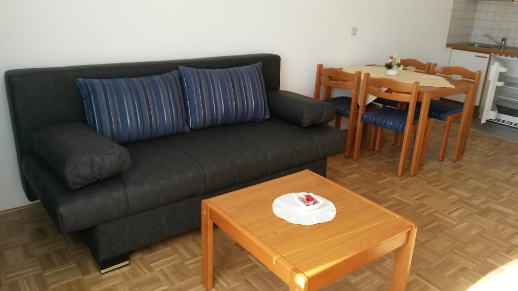 Panoramablickhotel - Lakeview Apartments Annenheim Phòng bức ảnh