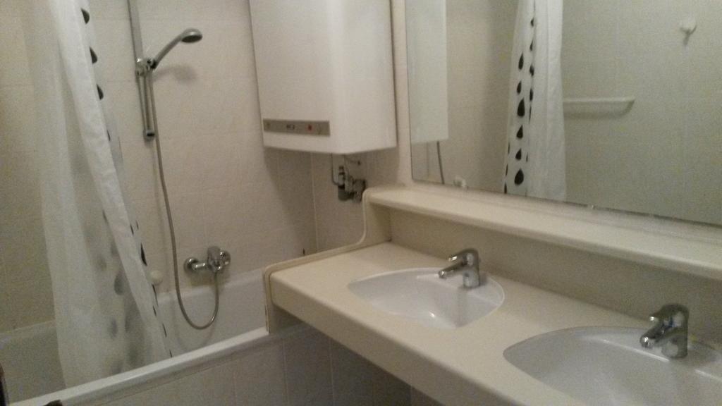 Panoramablickhotel - Lakeview Apartments Annenheim Phòng bức ảnh