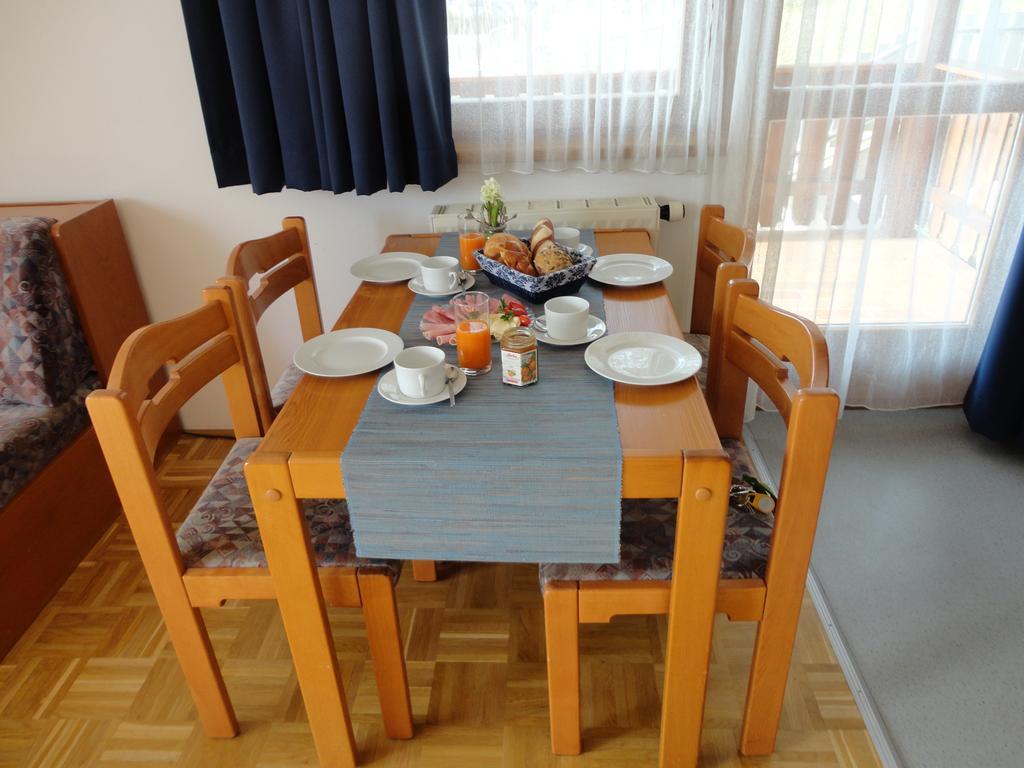 Panoramablickhotel - Lakeview Apartments Annenheim Phòng bức ảnh